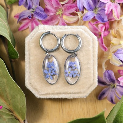 Classic earrings with forget-me-nots