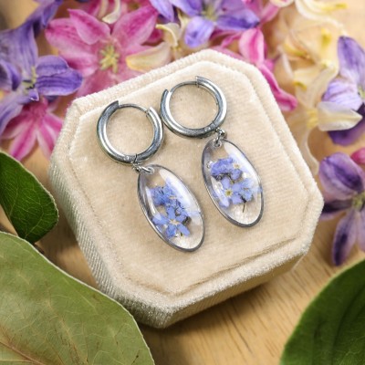 Classic earrings with forget-me-nots