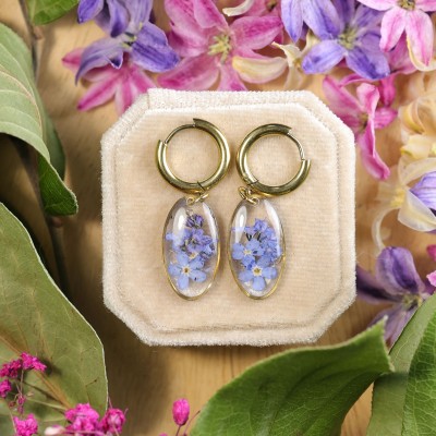 Classic earrings with forget-me-nots