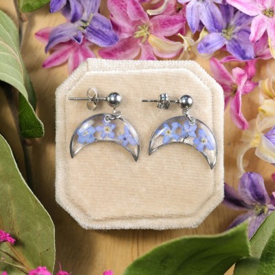 Classic lunula earrings with forget-me-nots