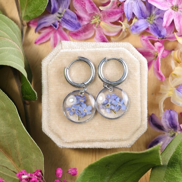 Classic earrings with forget-me-nots