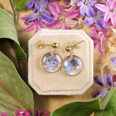Classic earrings with forget-me-nots