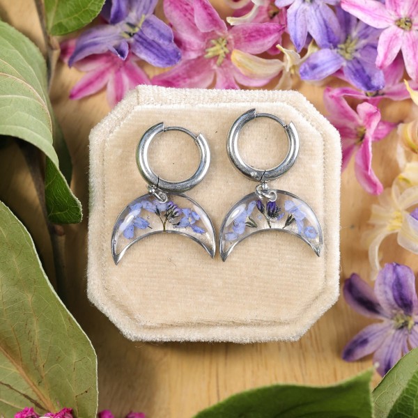 Classic lunula earrings with forget-me-nots