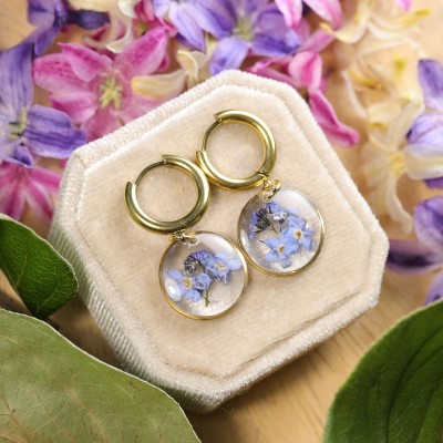 Classic earrings with forget-me-nots