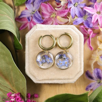 Classic earrings with forget-me-nots