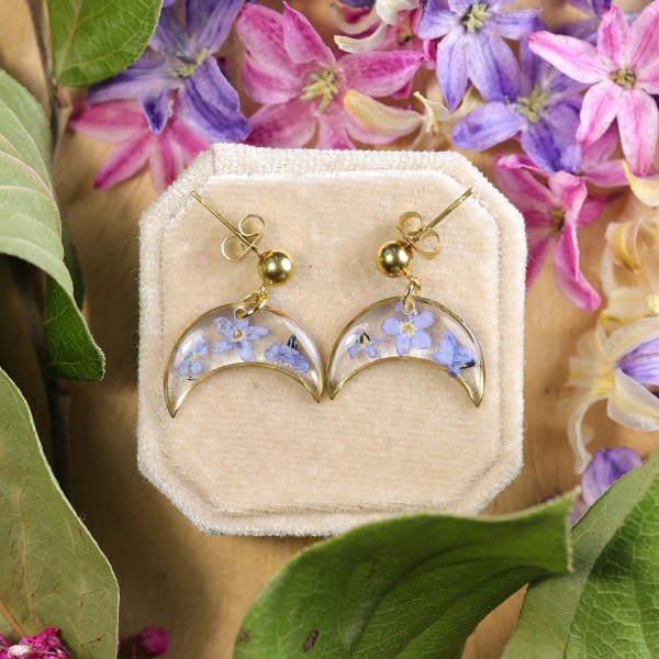 Classic lunula earrings with forget-me-nots