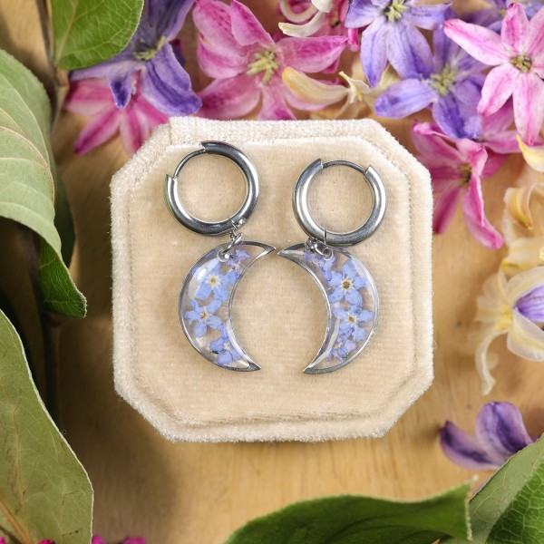 Classic moon earrings with forget-me-nots