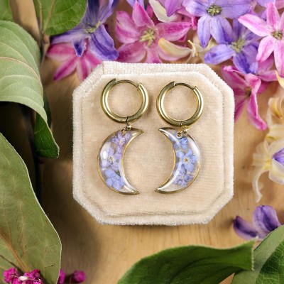 Classic moon earrings with forget-me-nots