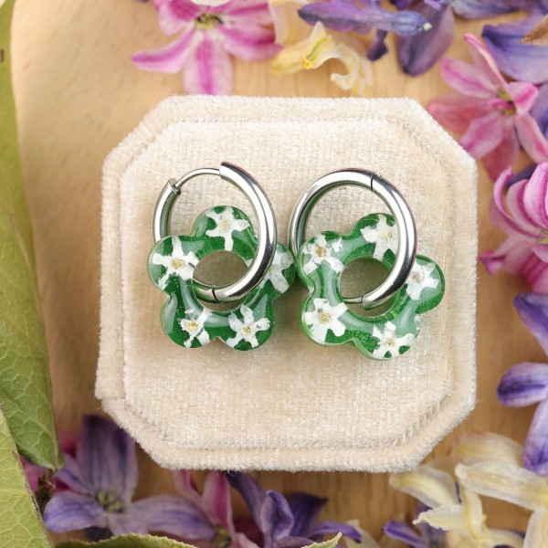 Flower earrings with forget-me-not
