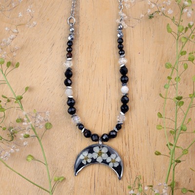 Lunula necklace with spirea