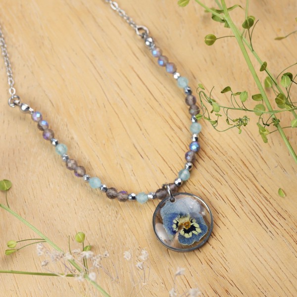 Pansy necklace