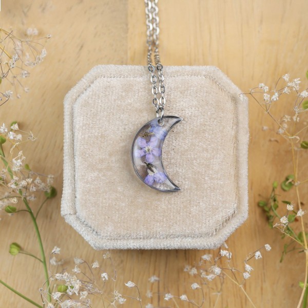 Classic moon necklace with forget-me-not
