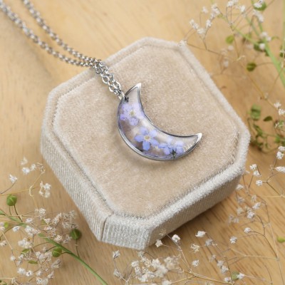 Classic moon necklace with forget-me-not