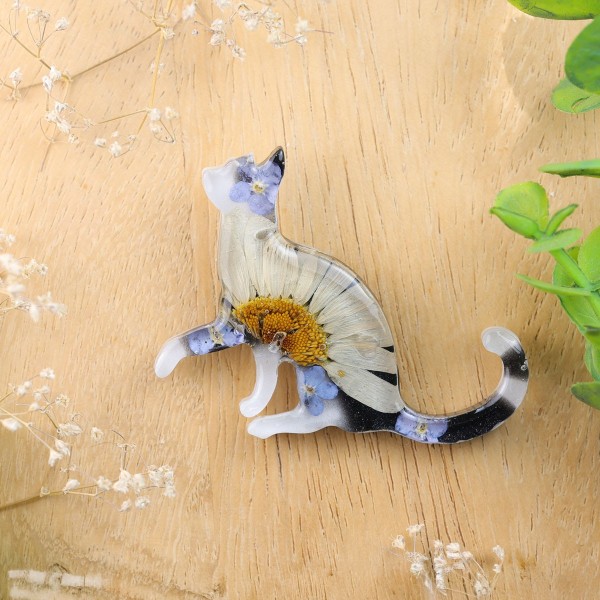 Brooch - Cat Charm of Nature