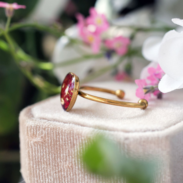 Classic heart ring with tulip